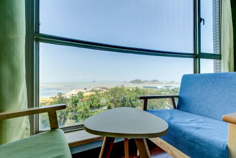 珠海情侣路海景民宿东方傲景峰店